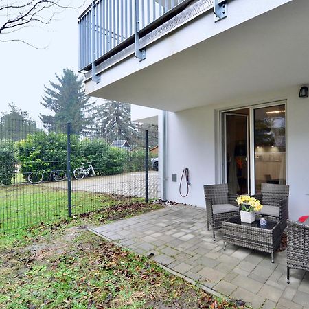 Apartamento New With Parking And Metro In Front Of The House Viena Exterior foto