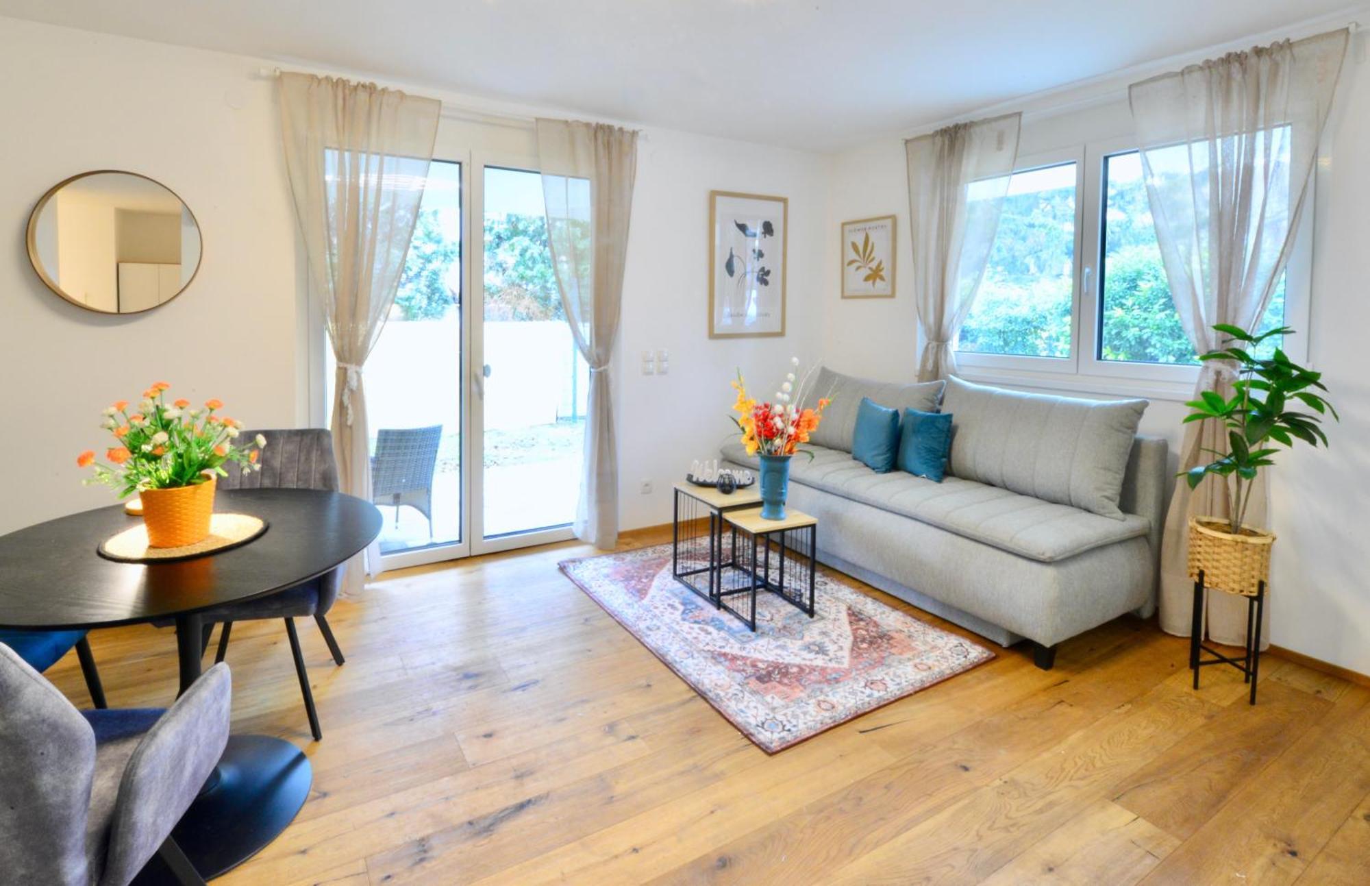 Apartamento New With Parking And Metro In Front Of The House Viena Exterior foto