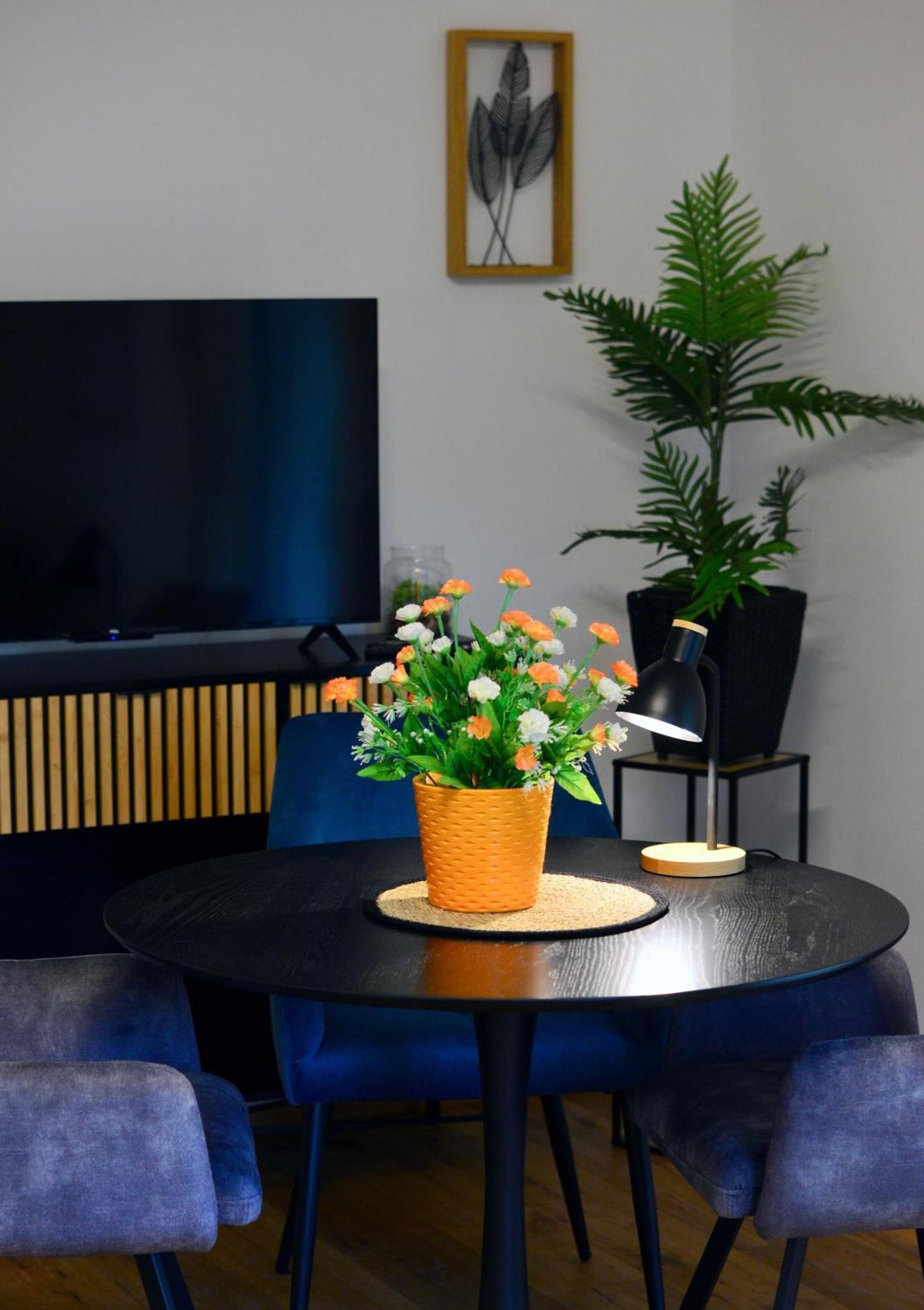Apartamento New With Parking And Metro In Front Of The House Viena Exterior foto