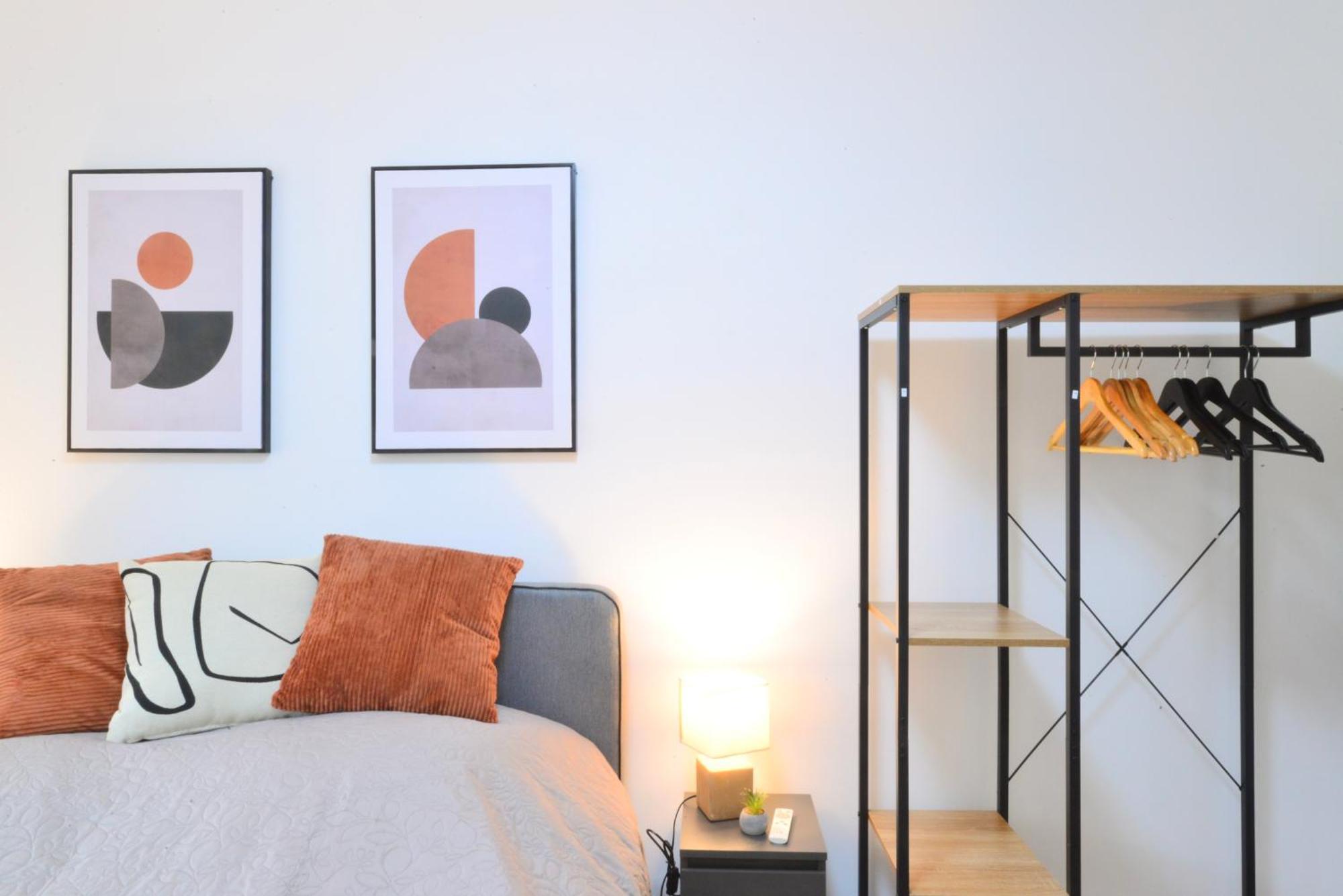 Apartamento New With Parking And Metro In Front Of The House Viena Exterior foto