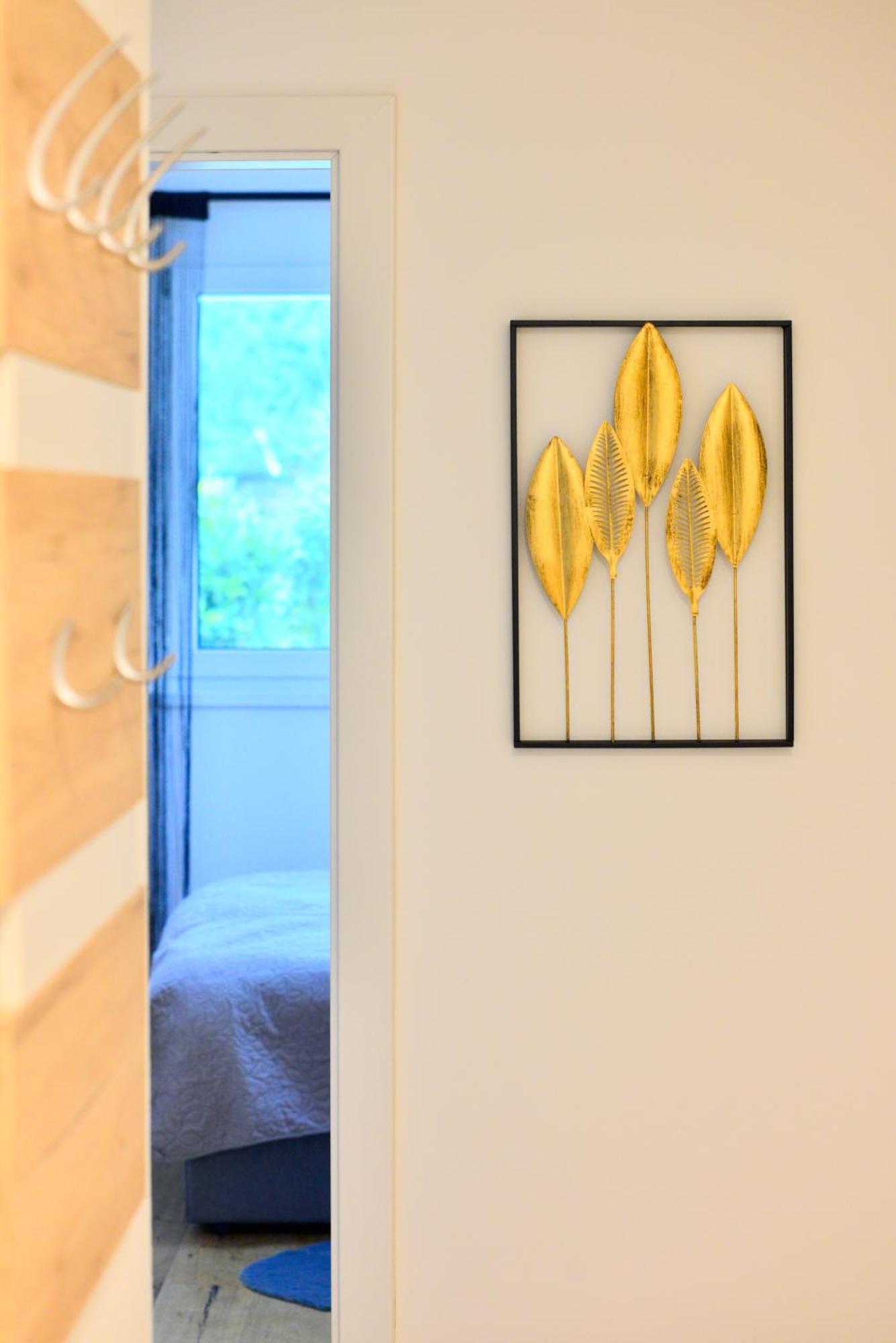 Apartamento New With Parking And Metro In Front Of The House Viena Exterior foto